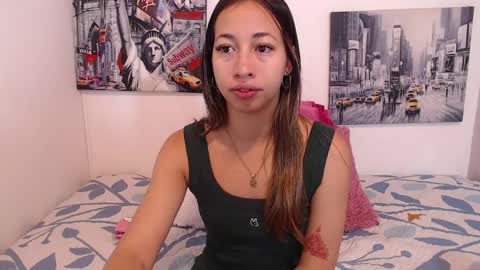 Paola online show from 04.08.26