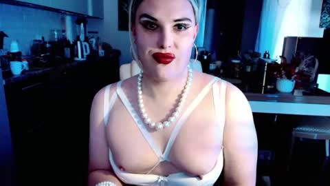 Snapshot of paoladoll chatting on 05.19.26 Sarina Williams online show from 05.19.26