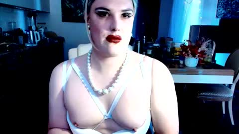 Snapshot of paoladoll chatting on 05.21.26 Sarina Williams online show from 05.21.26