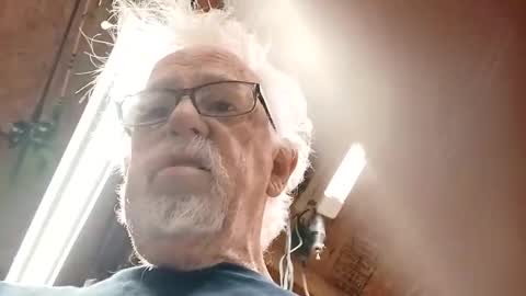 Snapshot of papajb70 chatting on 11.28.25 papajb70 online show from 11.28.25