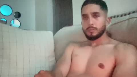 papicubano_guapo23cm online show from 07.19.26