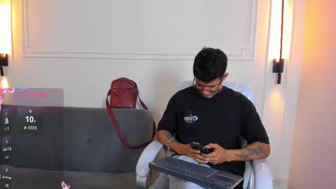 Snapshot of paradise_boy_s chatting on 06.19.26 Ryan And Casper online show from 06.19.26