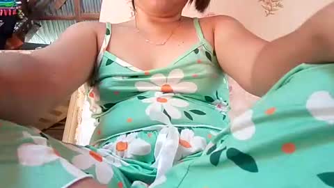 Snapshot of paradisepleasurexx chatting on 09.09.25 Chona online show from 09.09.25