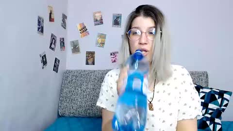 Snapshot of paradisexparadisex chatting on 01.25.25 paradisexparadisex online show from 01.25.25