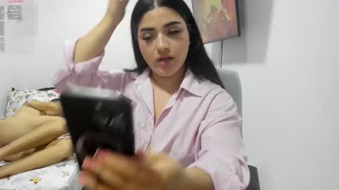 pareja_curiosa19 online show from 02.17.26