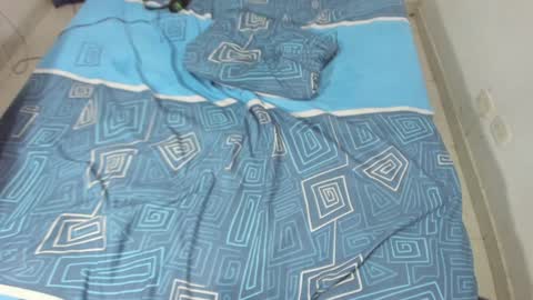 Snapshot of parejacachonda chatting on 01.09.25 sara and andreu online show from 01.09.25