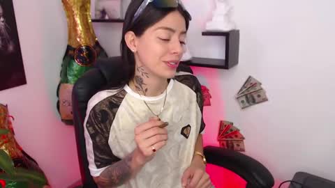 Paris D angelo online show from 01.20.25