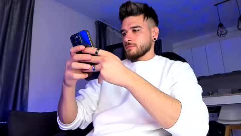 Paris online show from 09.18.25