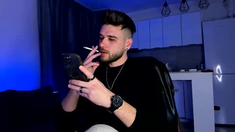 Paris online show from 12.02.25