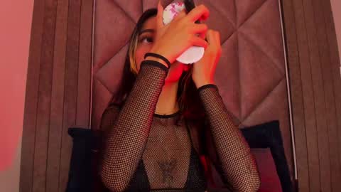 PARIS online show from 01.31.25