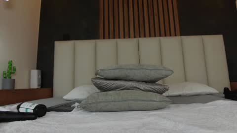 PARIS online show from 02.04.25