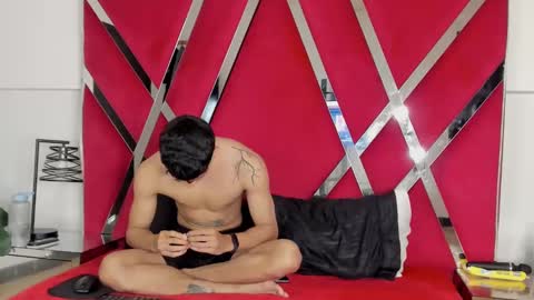 Snapshot of parishtx chatting on 01.10.25 parishtx online show from 01.10.25