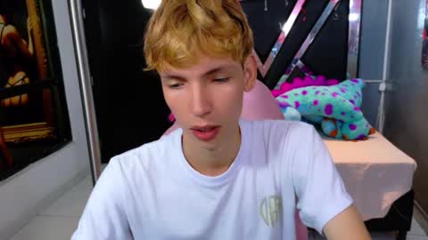 Snapshot of park_jimin1 chatting on 09.25.25 park_jimin1 online show from 09.25.25