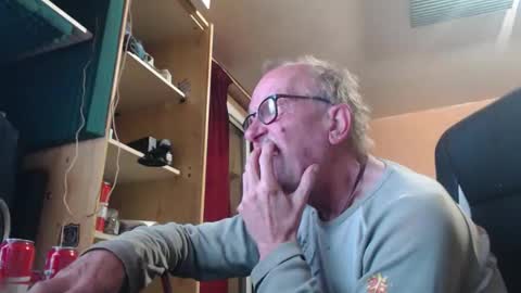 pascal88881 online show from 10.13.25