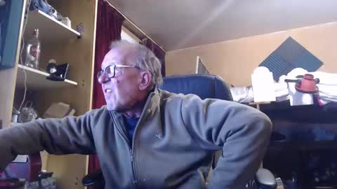 pascal88881 online show from 10.16.25