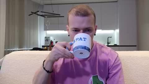 Pashka online show from 02.15.26