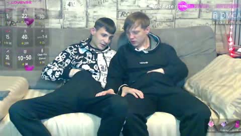 Snapshot of passionate_bonds chatting on 05.04.26 Max tall dark-haired guy with tattoos and Phil blond-haired online show from 05.04.26