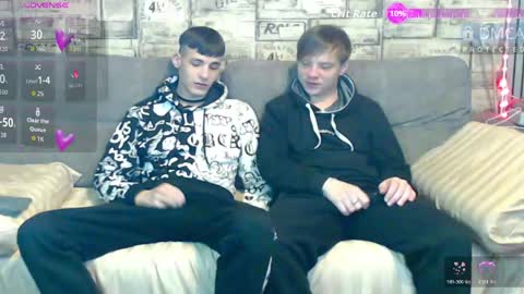 Snapshot of passionate_bonds chatting on 05.06.26 Max tall dark-haired guy with tattoos and Phil blond-haired online show from 05.06.26