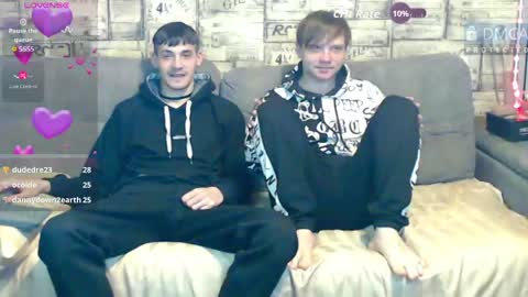 Snapshot of passionate_bonds chatting on 05.15.26 Max tall dark-haired guy with tattoos and Phil blond-haired online show from 05.15.26