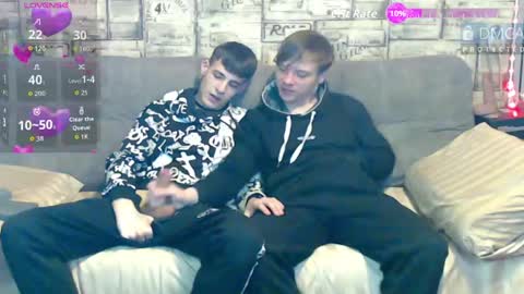 Snapshot of passionate_bonds chatting on 05.17.26 Max tall dark-haired guy with tattoos and Phil blond-haired online show from 05.17.26