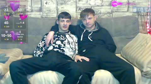 Snapshot of passionate_bonds chatting on 05.21.26 Max tall dark-haired guy with tattoos and Phil blond-haired online show from 05.21.26