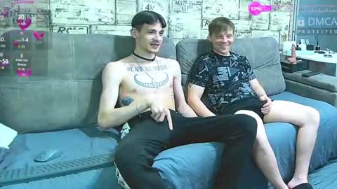 Snapshot of passionate_bonds chatting on 06.18.26 Max tall dark-haired guy with tattoos and Phil blond-haired online show from 06.18.26