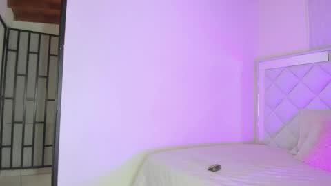 passionfruitx2 online show from 04.01.26