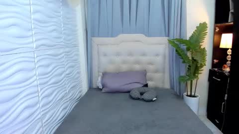 Snapshot of patricia_miller08 chatting on 09.22.25 patricia_miller08 online show from 09.22.25