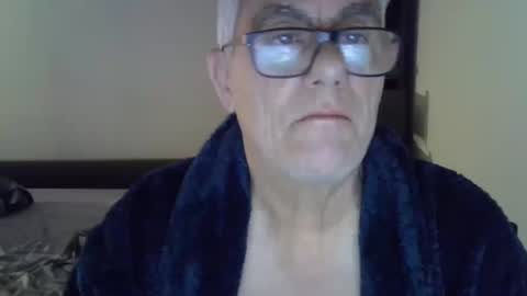 Snapshot of patrick5275 chatting on 12.21.24 patrick5275 online show from 12.21.24