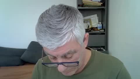 Snapshot of patrick5275 chatting on 12.30.24 patrick5275 online show from 12.30.24