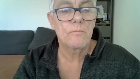 Snapshot of patrick5275 chatting on 01.17.25 patrick5275 online show from 01.17.25