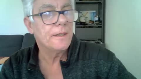 Snapshot of patrick5275 chatting on 02.15.25 patrick5275 online show from 02.15.25