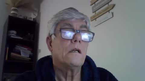 Snapshot of patrick5275 chatting on 03.01.25 patrick5275 online show from 03.01.25