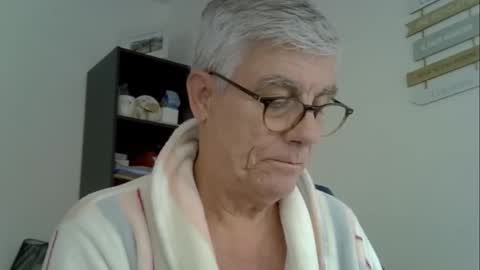 Snapshot of patrick5275 chatting on 10.14.25 patrick5275 online show from 10.14.25