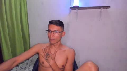 Snapshot of patrick_1_ chatting on 11.26.25 EDUAR Independent model online show from 11.26.25