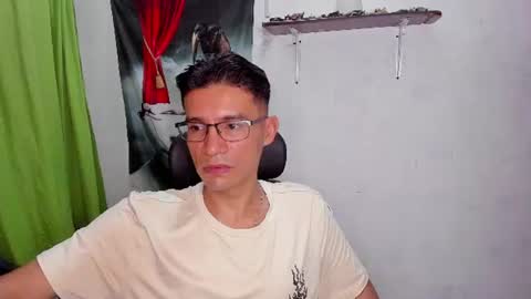 Snapshot of patrick_1_ chatting on 07.23.26 EDUAR Independent model online show from 07.23.26