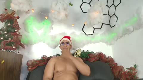 Snapshot of patrick_rose_ chatting on 12.20.24 Patrick Rose online show from 12.20.24