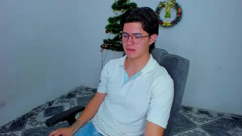 Snapshot of patrik027 chatting on 12.05.24 .... online show from 12.05.24