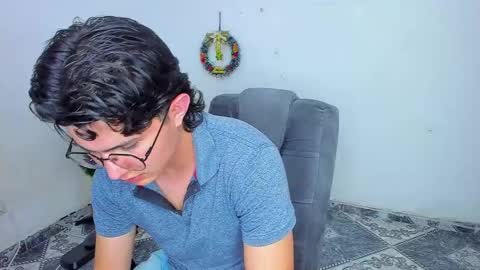 Snapshot of patrik027 chatting on 12.22.24 .... online show from 12.22.24