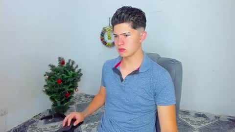 Snapshot of patrik027 chatting on 12.30.24 .... online show from 12.30.24