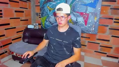 Snapshot of patrik027 chatting on 01.22.25 .... online show from 01.22.25