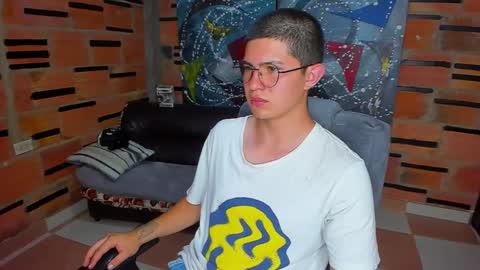 Snapshot of patrik027 chatting on 01.23.25 .... online show from 01.23.25