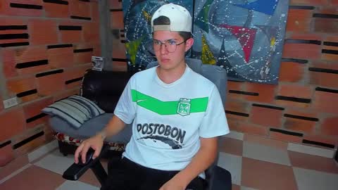 Snapshot of patrik027 chatting on 01.24.25 .... online show from 01.24.25