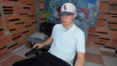 Snapshot of patrik027 chatting on 02.11.25 .... online show from 02.11.25