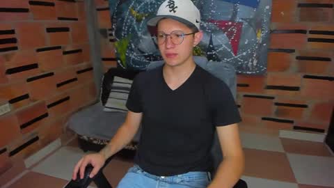 Snapshot of patrik027 chatting on 02.15.25 .... online show from 02.15.25