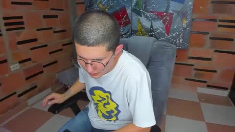 Snapshot of patrik027 chatting on 02.17.25 .... online show from 02.17.25