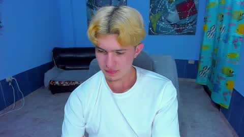 Snapshot of patrik027 chatting on 09.15.25 .... online show from 09.15.25
