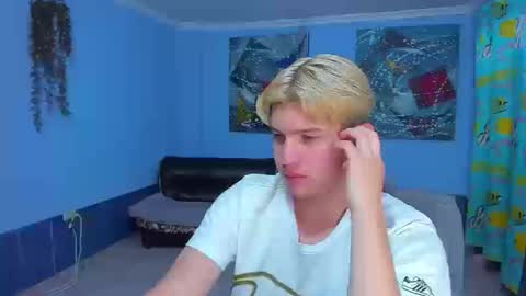 Snapshot of patrik027 chatting on 10.18.25 .... online show from 10.18.25