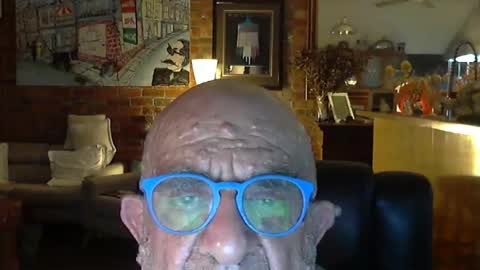 Snapshot of patvac chatting on 06.26.26 patvac online show from 06.26.26