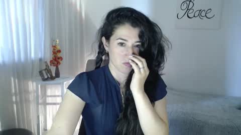 Snapshot of pau_1 chatting on 01.10.26 paula online show from 01.10.26